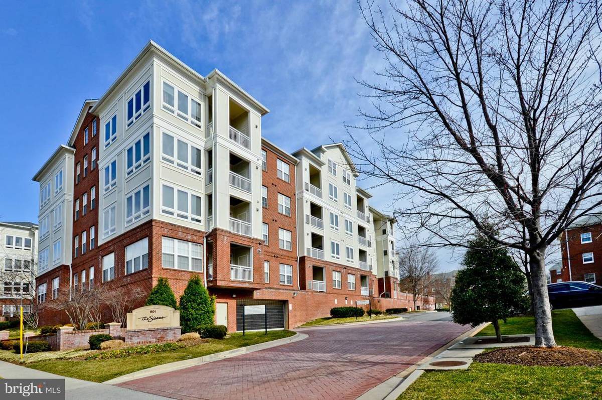 Arlington, VA 22204,801 GREENBRIER ST #418