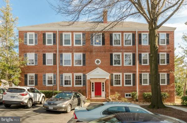 3010 COLUMBUS ST #B1, Arlington, VA 22206