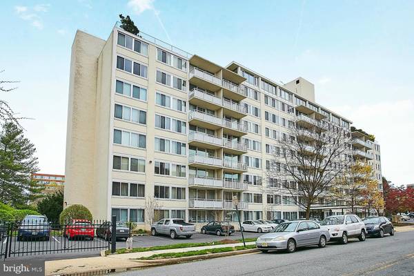 1301 ARLINGTON RIDGE RD S #809, Arlington, VA 22202