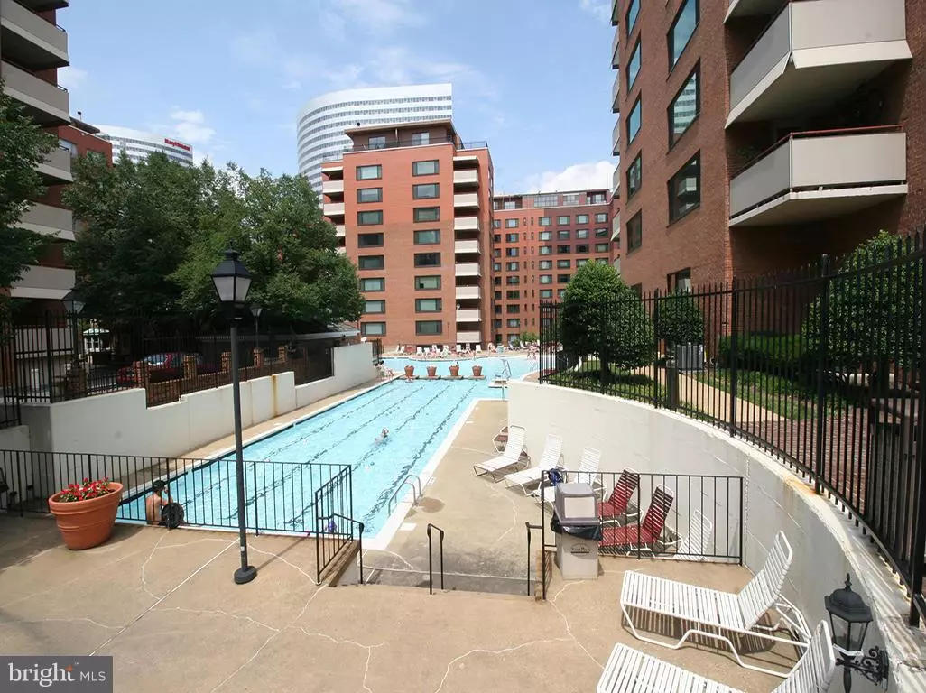 Arlington, VA 22209,1121 ARLINGTON BLVD #822