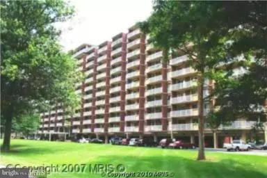 Arlington, VA 22202,1300 ARMY NAVY DR #204