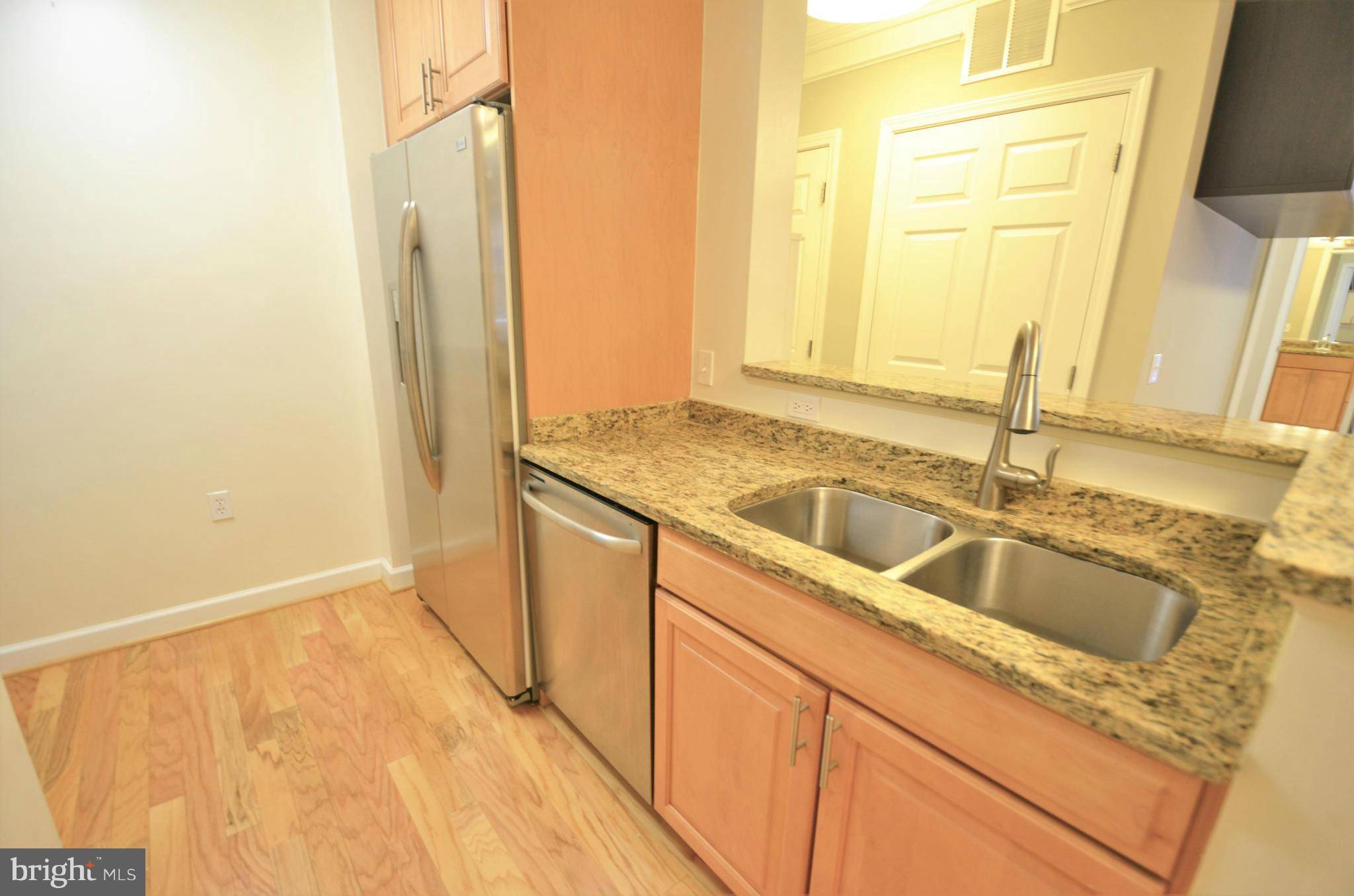 Arlington, VA 22207,2101 MONROE ST #312