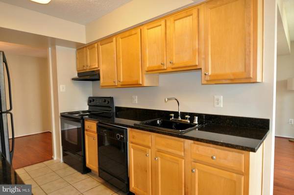 Arlington, VA 22204,4500 FOUR MILE RUN DR #604