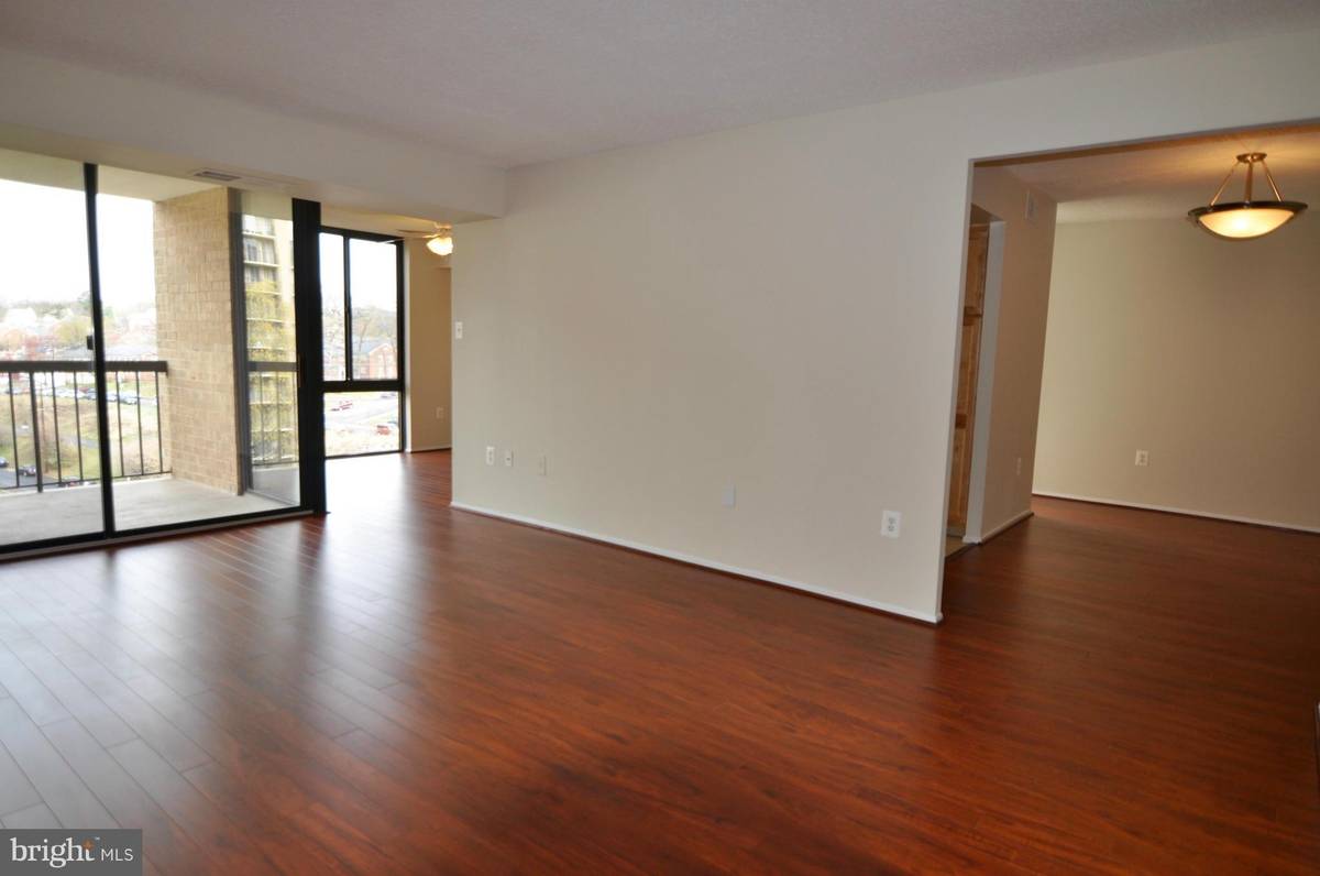 Arlington, VA 22204,4500 FOUR MILE RUN DR #604