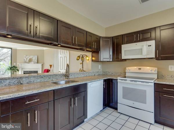 955 SCOTT ST #2, Arlington, VA 22204