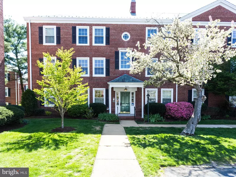 3080 S ABINGDON ST #B1, Arlington, VA 22206