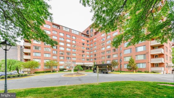 1111 ARLINGTON BLVD #814, Arlington, VA 22209