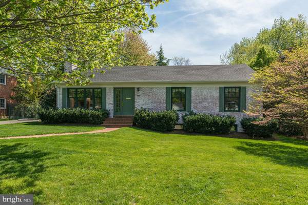 6752 LITTLE FALLS RD, Arlington, VA 22213