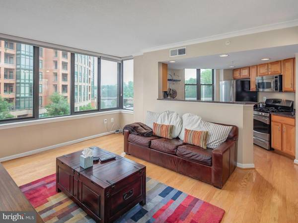 2220 FAIRFAX DR #308, Arlington, VA 22201