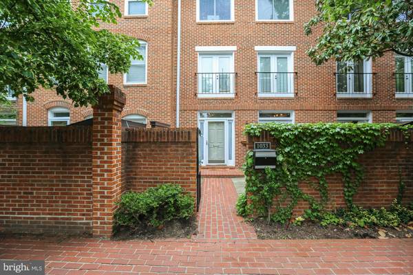 1033 STAFFORD ST, Arlington, VA 22201