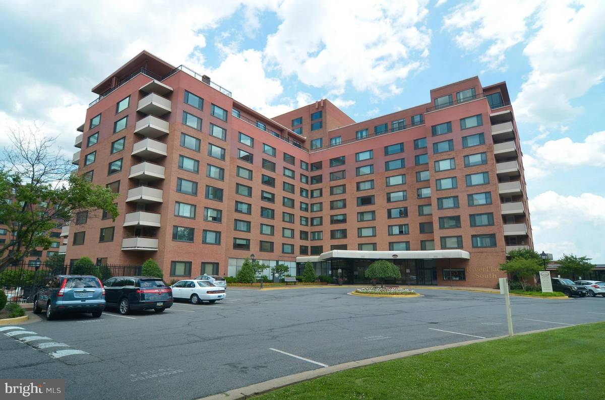 Arlington, VA 22209,1011 ARLINGTON BLVD #1102