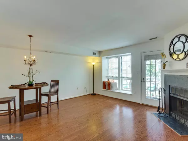 Arlington, VA 22206,2590-D ARLINGTON MILL DR #4