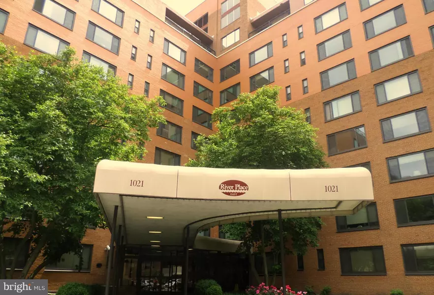 1021 ARLINGTON BLVD #1019, Arlington, VA 22209