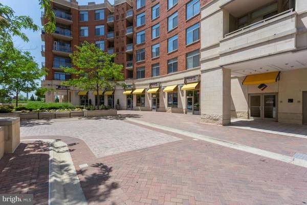 Arlington, VA 22202,3600 GLEBE RD #328W