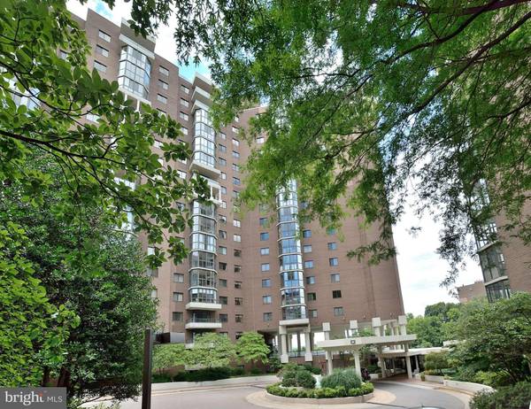 1600 OAK ST #407, Arlington, VA 22209