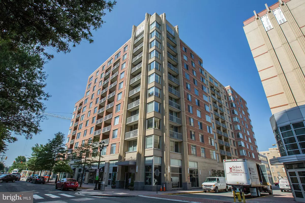 Arlington, VA 22201,1020 HIGHLAND ST #212