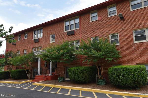 2036 WOODROW ST N #9, Arlington, VA 22207