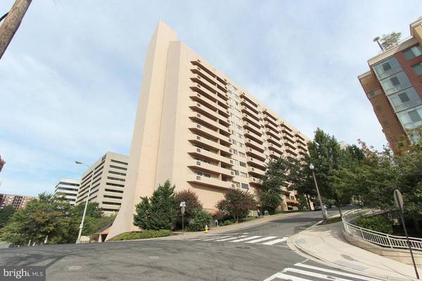 1301 COURTHOUSE RD #706, Arlington, VA 22201