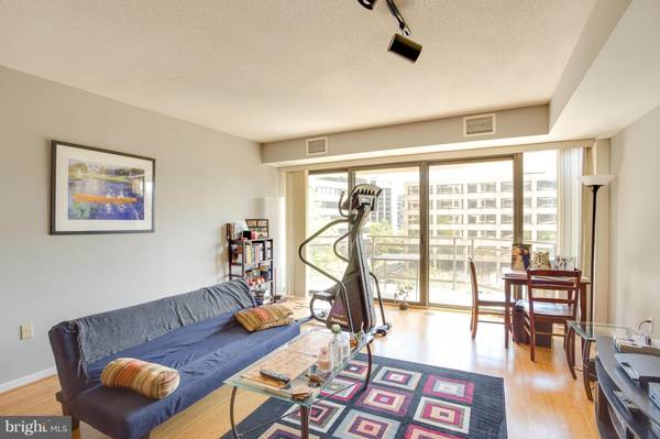 Arlington, VA 22209,1530 KEY BLVD #601