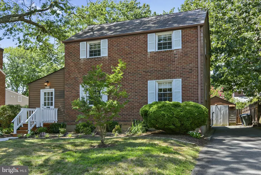 4535 HENDERSON RD, Arlington, VA 22203