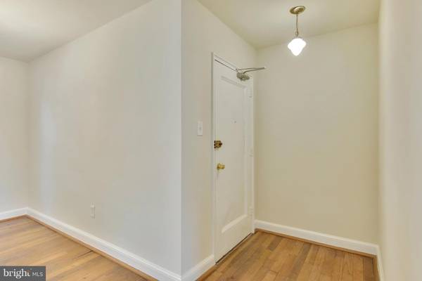 Arlington, VA 22204,2904 13TH ST S #203