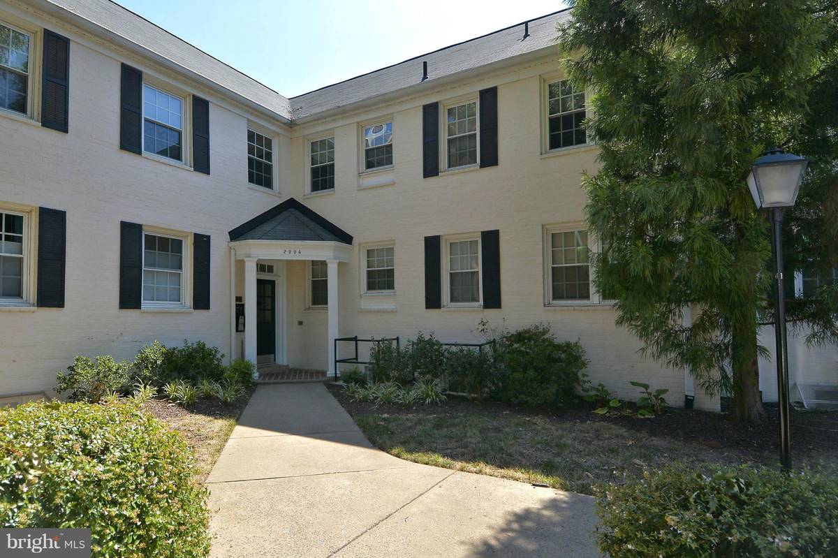 Arlington, VA 22204,2904 13TH ST S #203