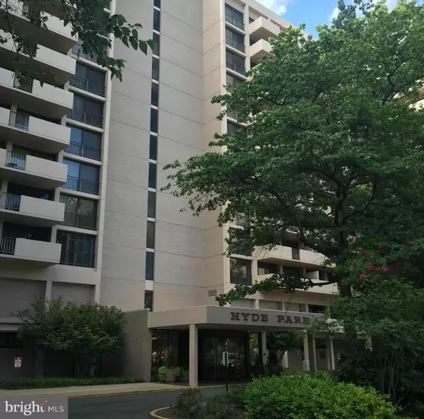 4141 HENDERSON RD #1024, Arlington, VA 22203