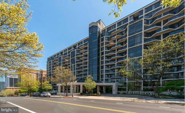 1530 KEY BLVD #1030, Arlington, VA 22209