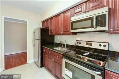 1301 ODE ST #124, Arlington, VA 22209