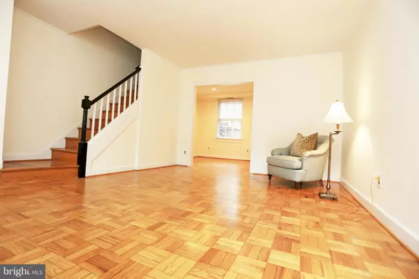 Arlington, VA 22204,1401 EDGEWOOD ST S #476