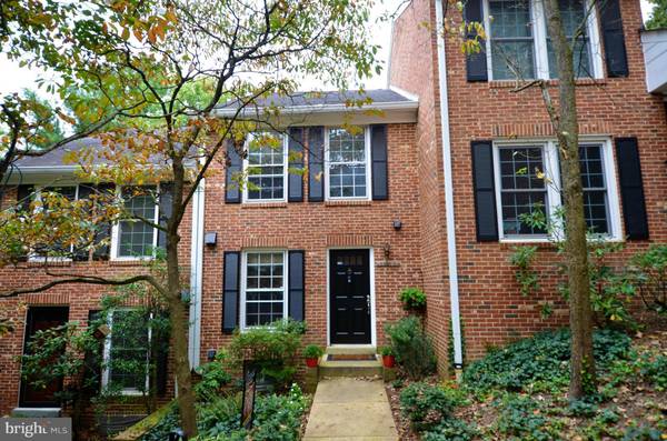 2528 WALTER REED DR #D, Arlington, VA 22206