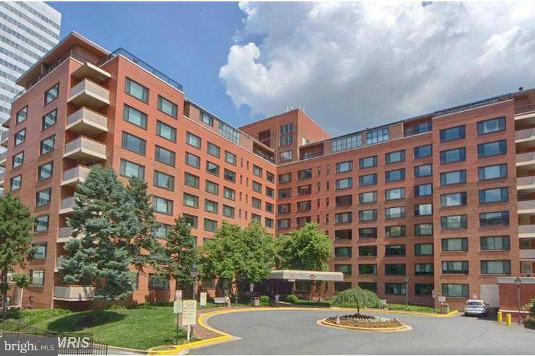 Arlington, VA 22209,1021 ARLINGTON BLVD #1043