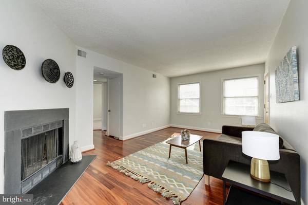 2805 ARLINGTON BLVD #202, Arlington, VA 22201