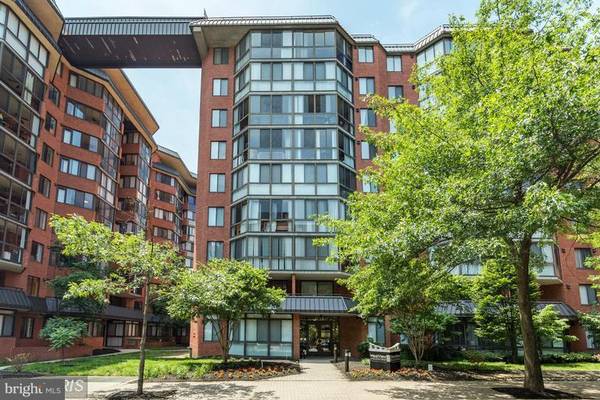 Arlington, VA 22201,1024 UTAH ST #919