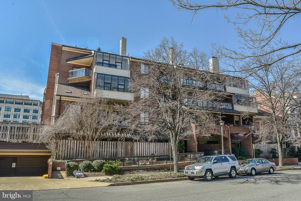 Arlington, VA 22201,1020 STAFFORD ST #403