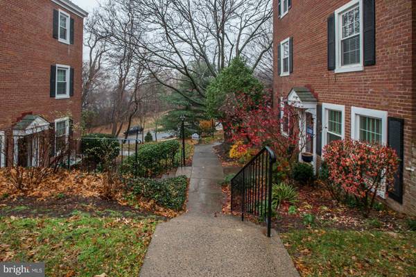 Arlington, VA 22206,2825 ABINGDON ST #B