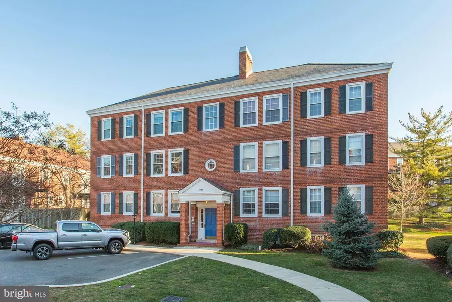 2930 BUCHANAN ST #B1, Arlington, VA 22206