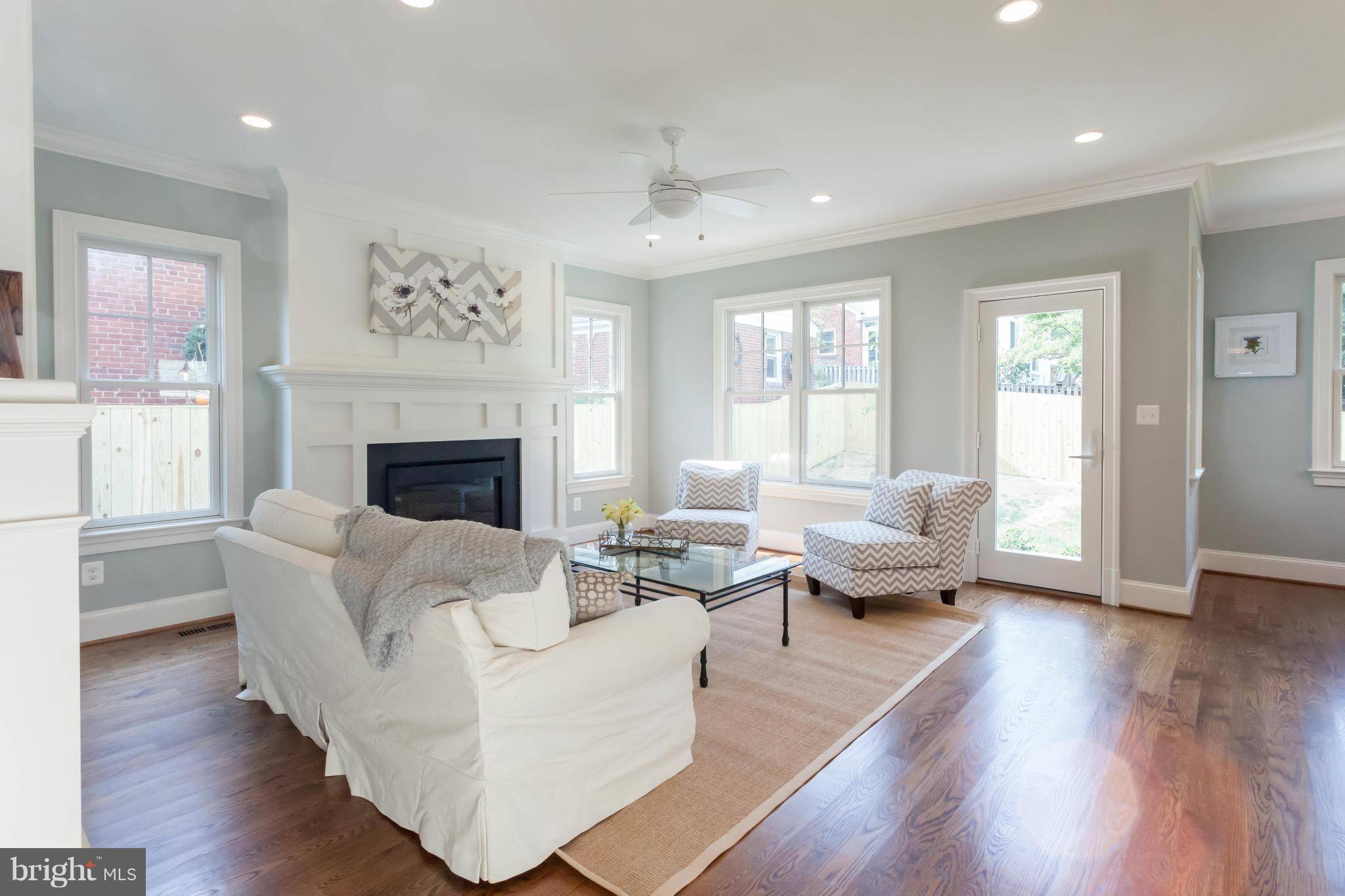 Arlington, VA 22207,6035 26TH ST N