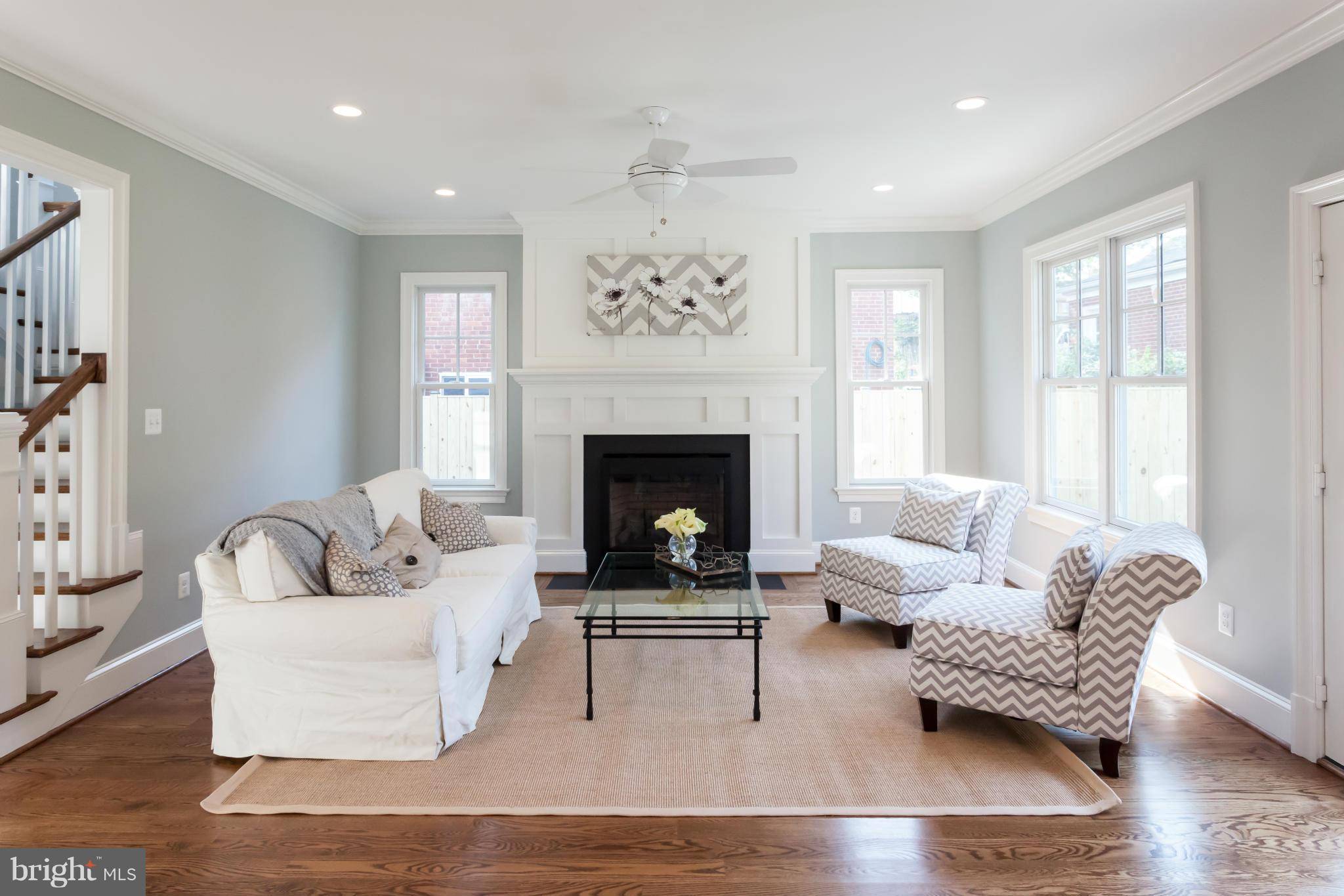 Arlington, VA 22207,6035 26TH ST N