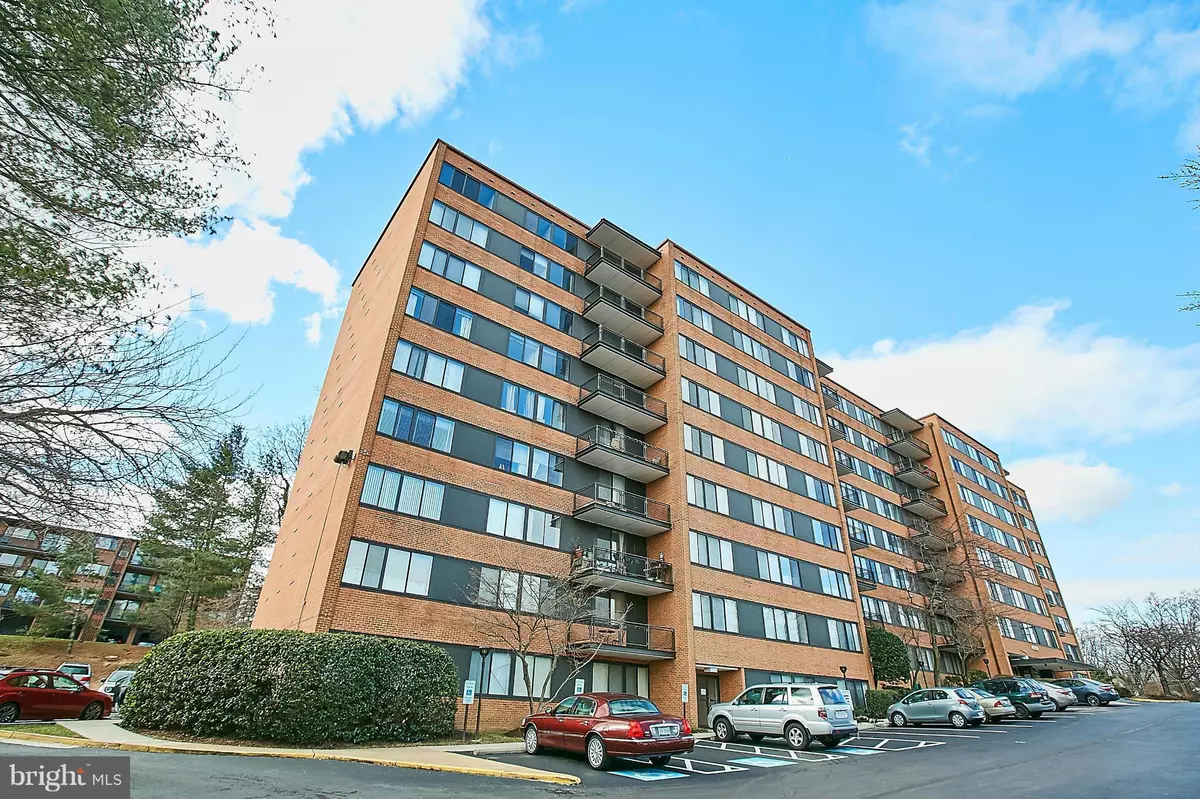 Arlington, VA 22207,4390 LORCOM LN #407