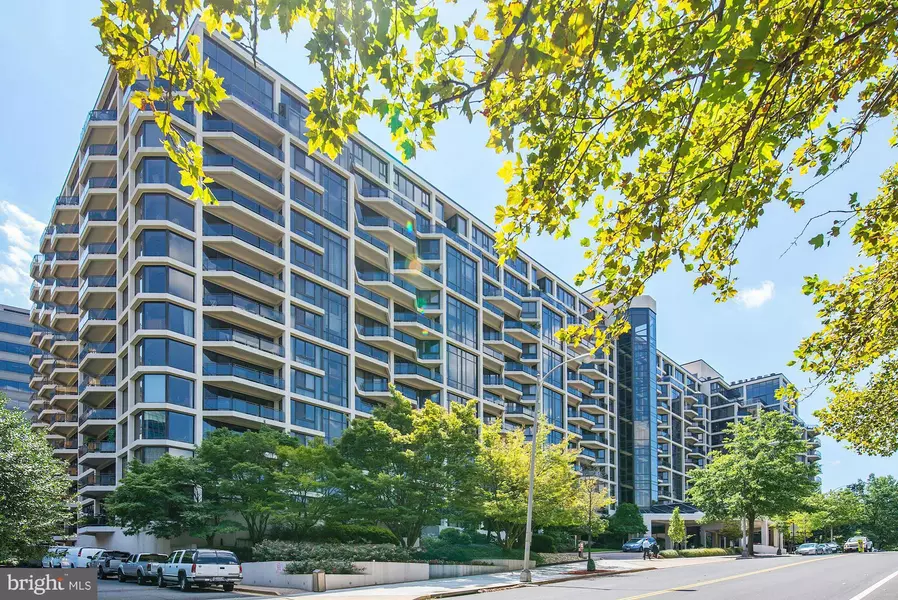 1530 KEY BLVD #422, Arlington, VA 22209