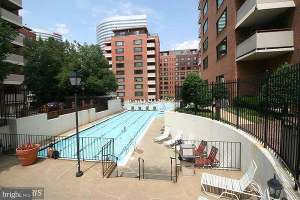 1111 ARLINGTON BLVD #423, Arlington, VA 22209