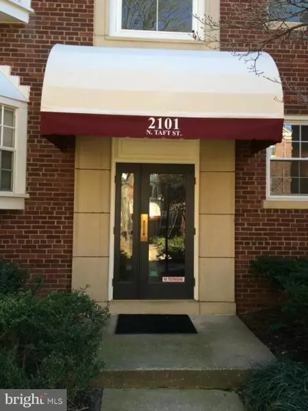 2101 TAFT ST #122, Arlington, VA 22201