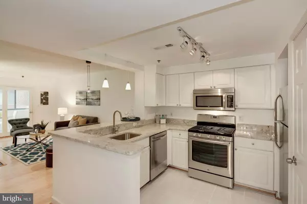 Arlington, VA 22201,1045 UTAH ST #2-203