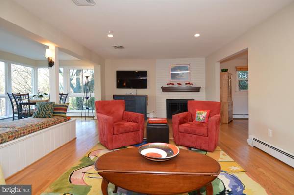 Arlington, VA 22207,3808 37TH ST N