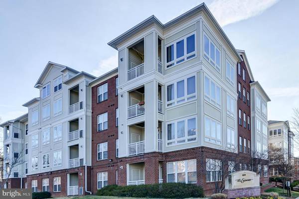 801 GREENBRIER ST S #104, Arlington, VA 22204