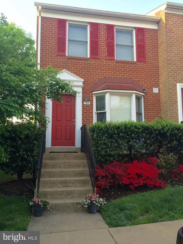 136 WISE ST S, Arlington, VA 22204