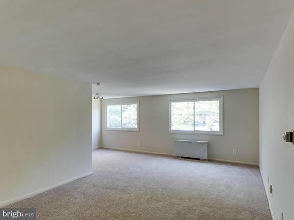 Arlington, VA 22204,750 DICKERSON ST #306