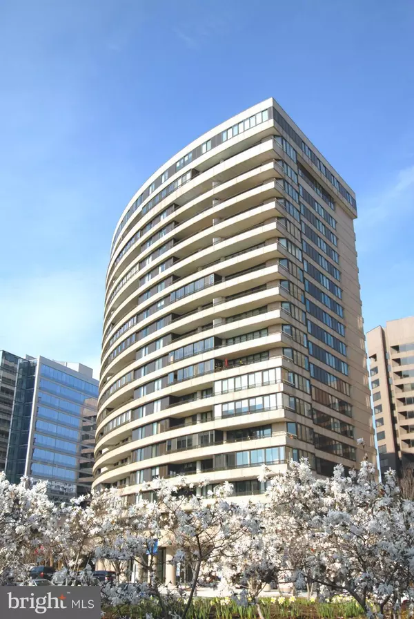 1300 CRYSTAL DR #1404S, Arlington, VA 22202