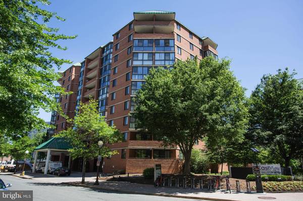 Arlington, VA 22201,1001 RANDOLPH ST #815